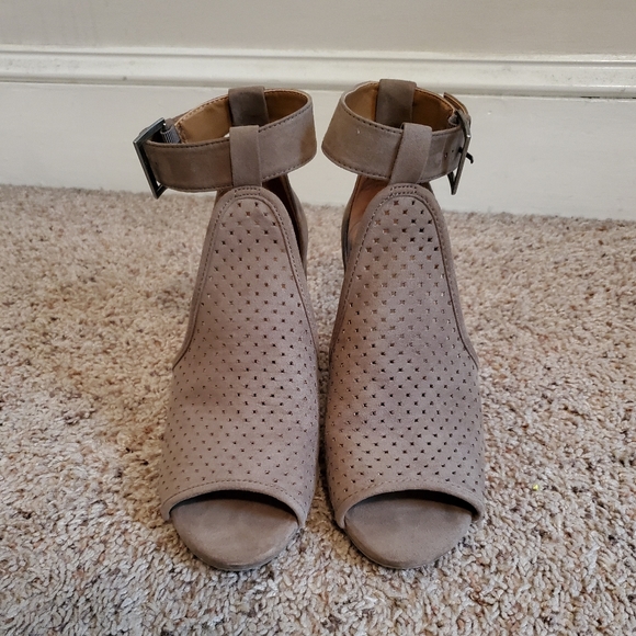 Peep-Toe Block Heels - Picture 2 of 6